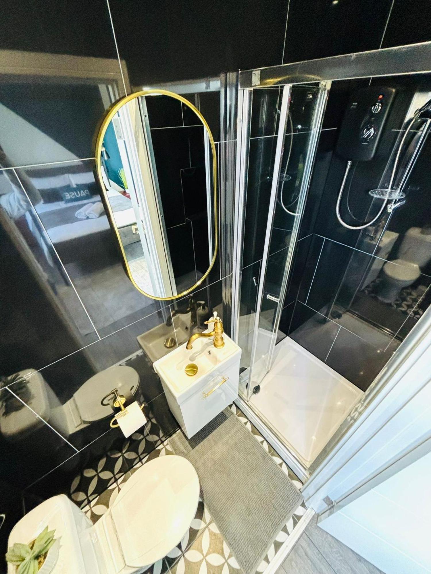 London 31 Central Studio, Ideal For Tourists Top Locations Екстериор снимка